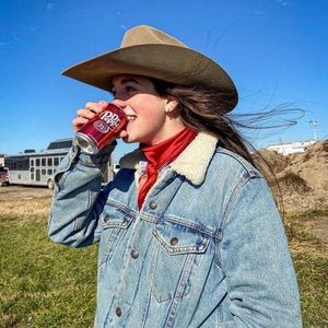 Meet your Posher, Allie